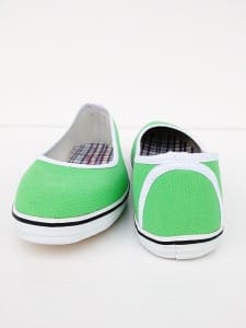 คัดชูสีเขียว - เบา -ใส่ง่าย - ไม่ลื้น-พืนยางพาราแท้