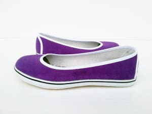 คัดชูสีม่วง - เบา -ใส่ง่าย - ไม่ลื้น-พืนยางพาราแท้